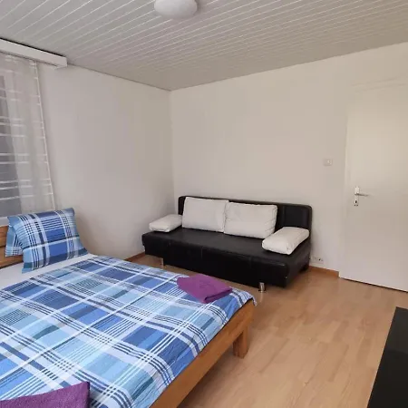 Апартаменты Cosy Studio 5 Mins Walking From West *